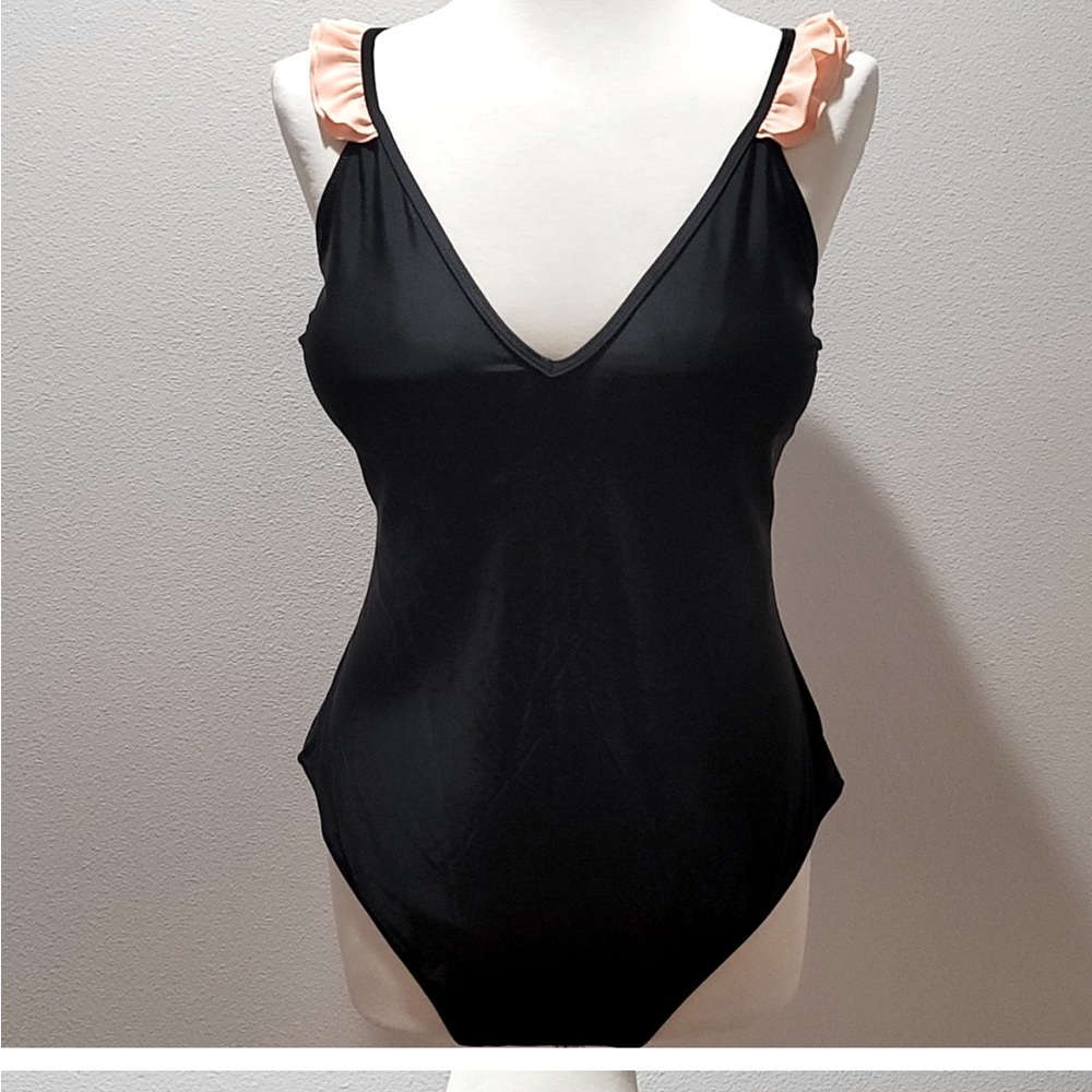CUPSHE ONE PIECE SWIMSUIT BLACK RUFFLE PLUNGING NECK SUMMER BATHING SUIT SIZE 2X